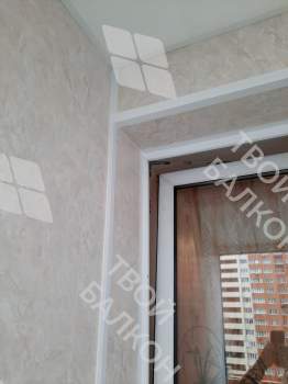 Остекление и отделка балкона Лодочка