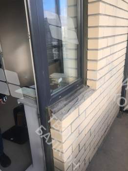 Отделка стен и потолка балкона ПВХ панелями