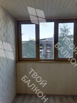 Отделка стен и потолка на балконе