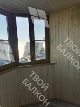 Отделка стен и потолка на балконе