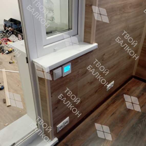 Отделка балкона под ключ в серии дома П-44 с холодным остеклением